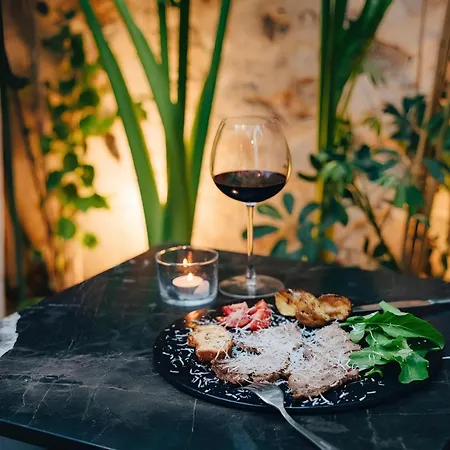 Grace Lounge Premium